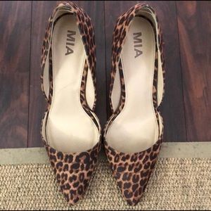 MIA “Margo” Leopard Print Pumps